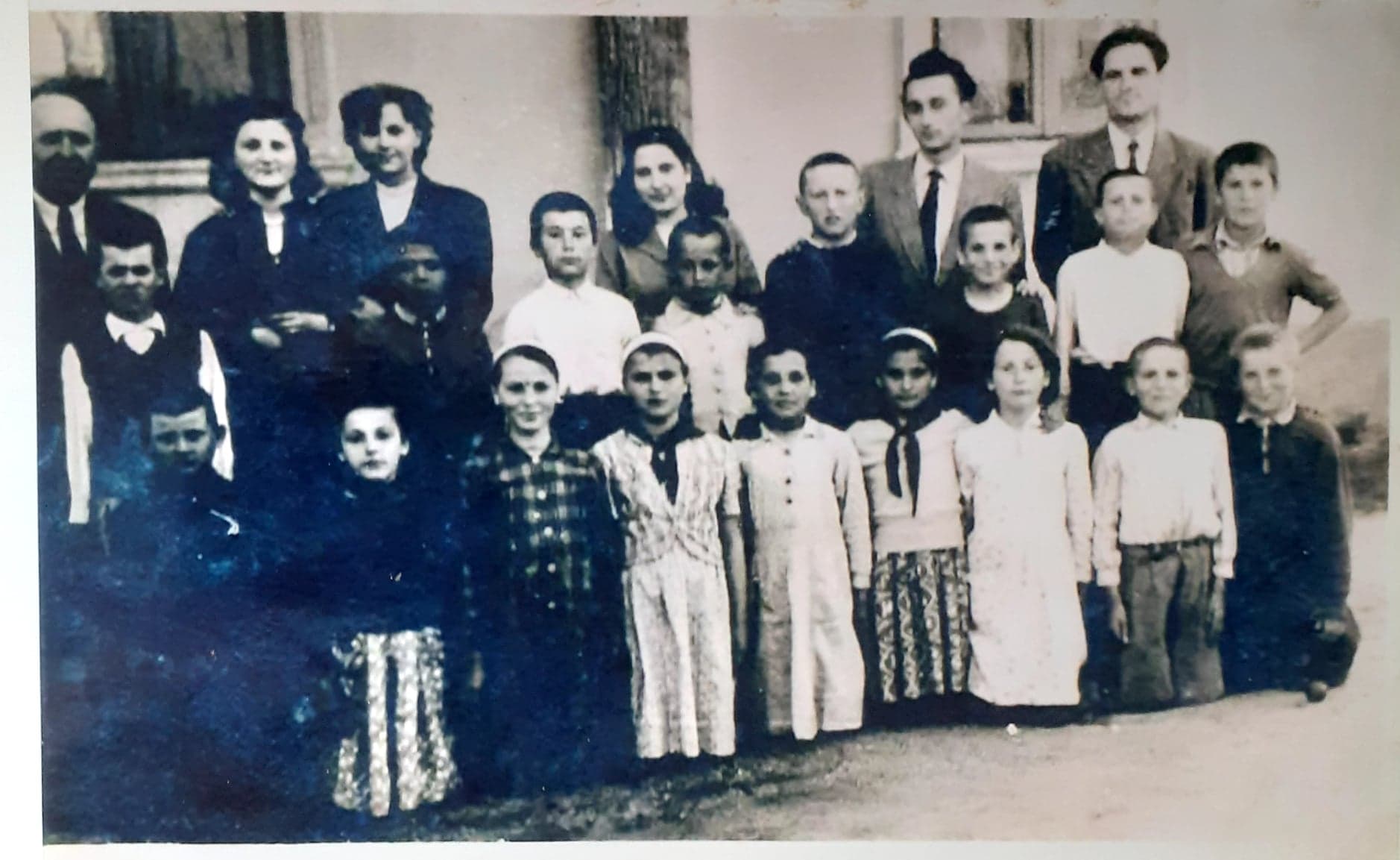 Clasa a V-a an scolar 1956-1957. Scoala Gimnaziala nr. 1. Cernica.